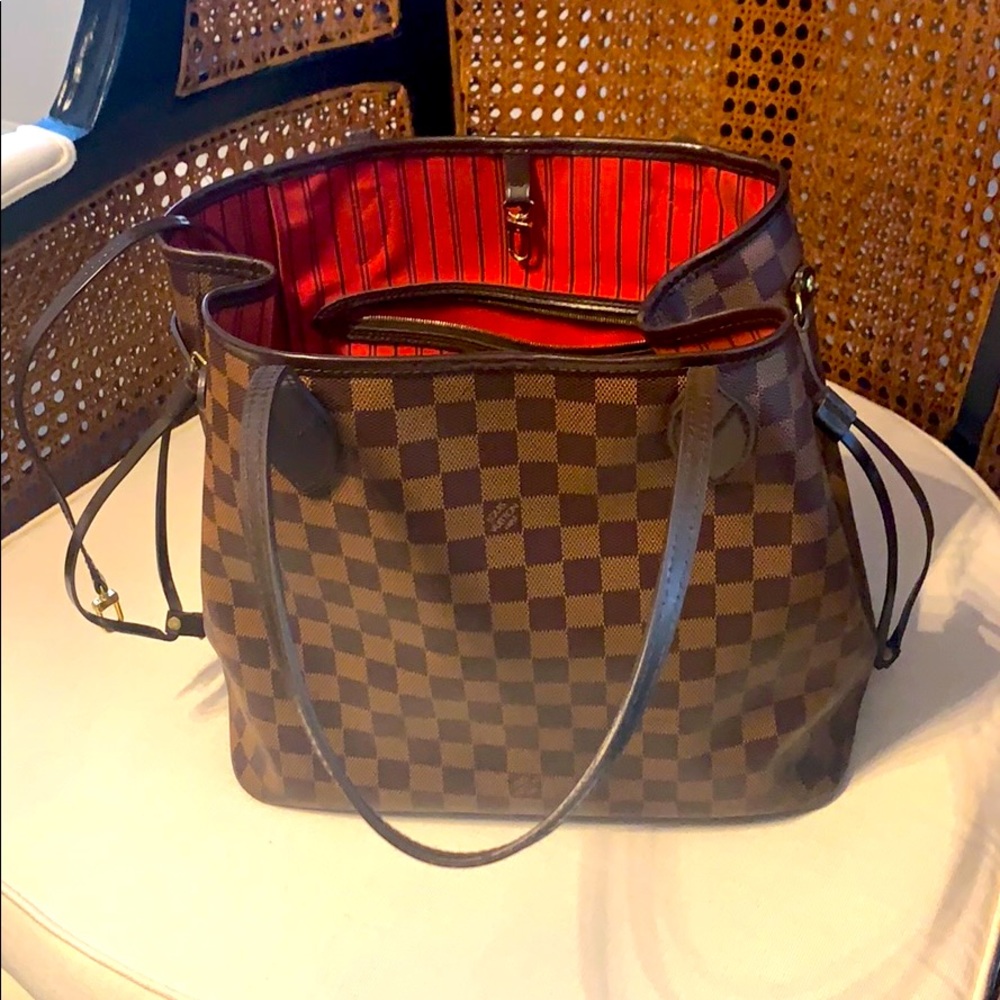 Authentic Louis Vuitton Neverfull bag